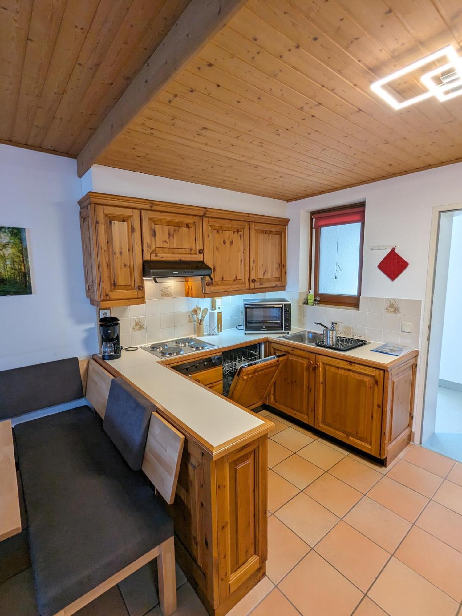 Gerlitzen Ferienappartement Paul Im Ski- Und Wandergebiet, Kanzelhoehe, Ossiacher See Deutschberg Bagian luar foto